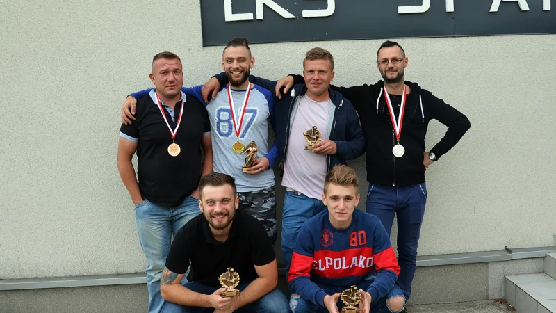 Jest podium, ale A-klasa nie.