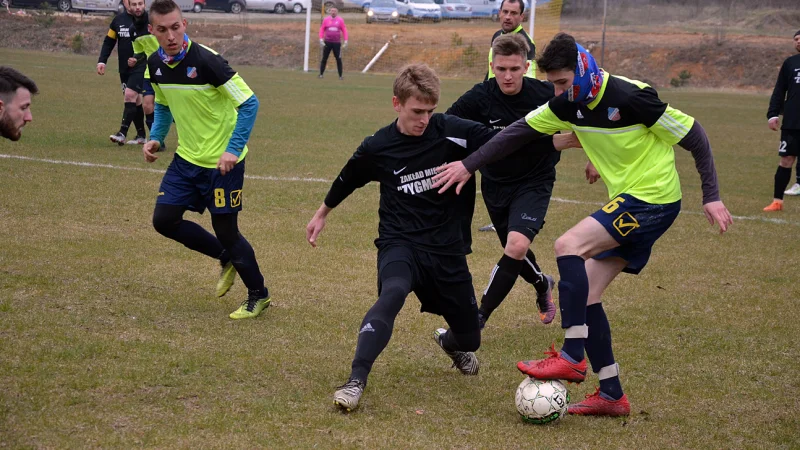 Spartanie-piłkarze z żelaza.