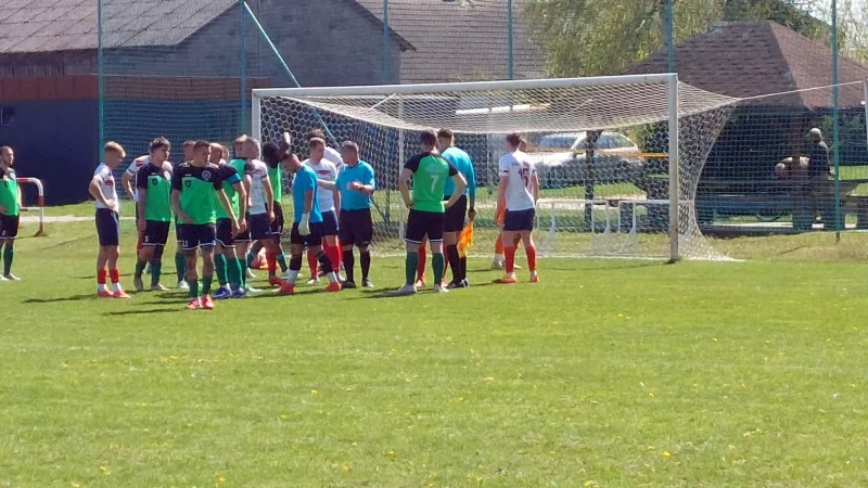 Derby pełne napięcia kończą się remisem.